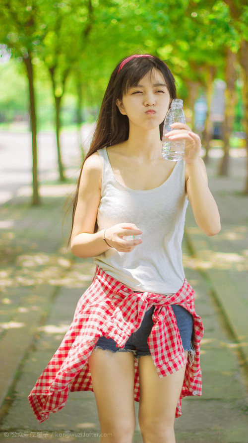 爱游戏中国官方网站平台-赛事现场：美食汇聚与运动气氛融合，美食和运动结合起个主题