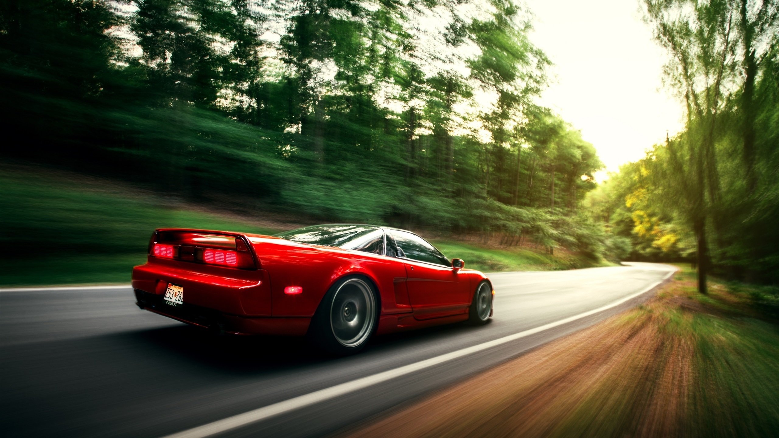 爱游戏 电竞-冠军捧杯激动人心，女足比赛精彩时刻留存，女足回顾